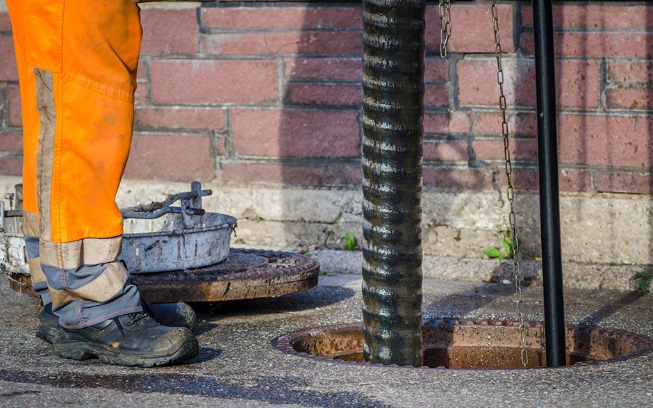 société de débouchage canalisation Chevru
